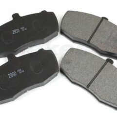 PLAQUETTES DE FREINS AVANT