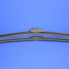 PAIRE DE BALAIS ESSUIE GLACE