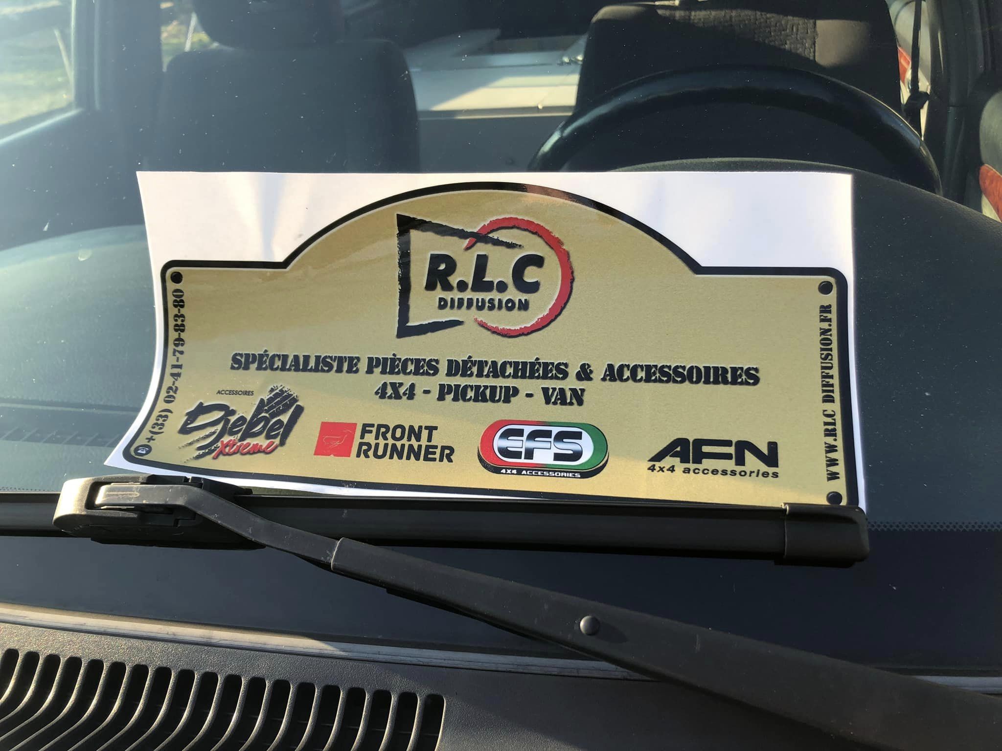 PARE-CHOC ARRIÈRE ACIER TOYOTA KDJ120 AVEC SUPPORT ROUE DROITE