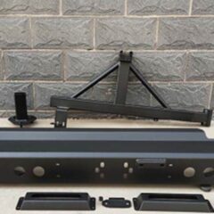 PARE CHOC ARRIERE AVEC 1 SUPPORT DE ROUE TOYOTA REVO 2015 à 2022