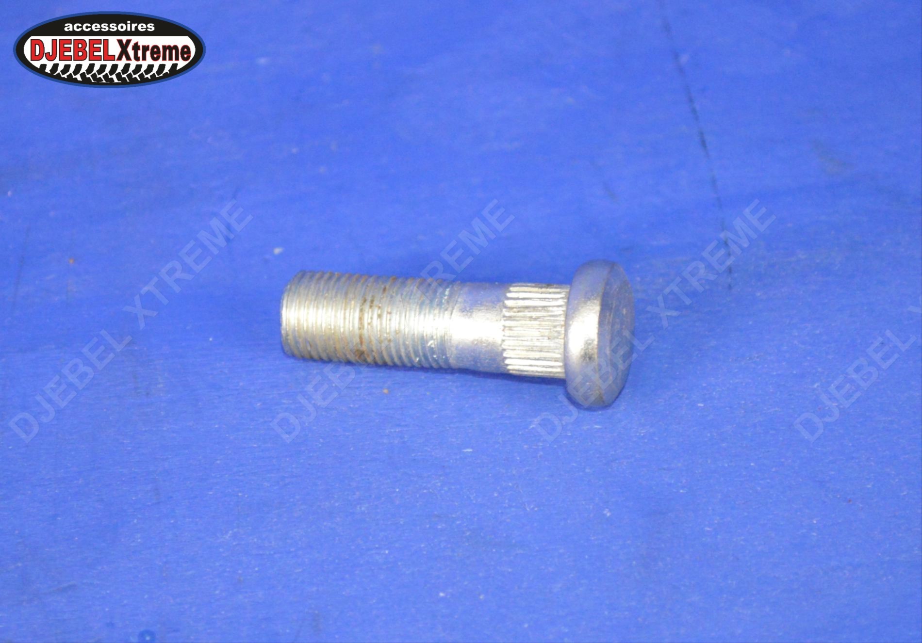 GOUJON DE ROUE ARRIERE