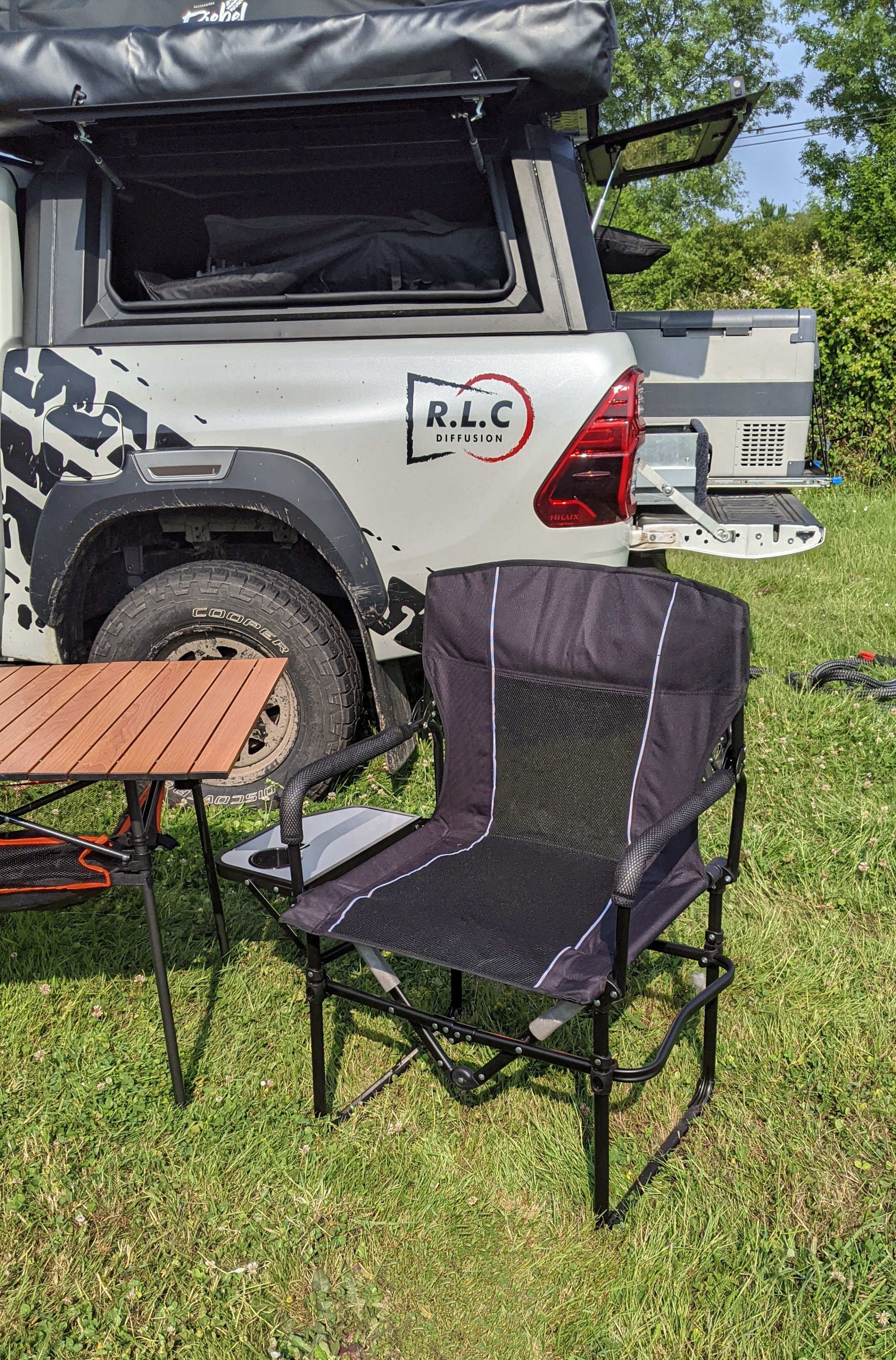 CHAISE DJEBELXTREME BLACK + TABLETTE