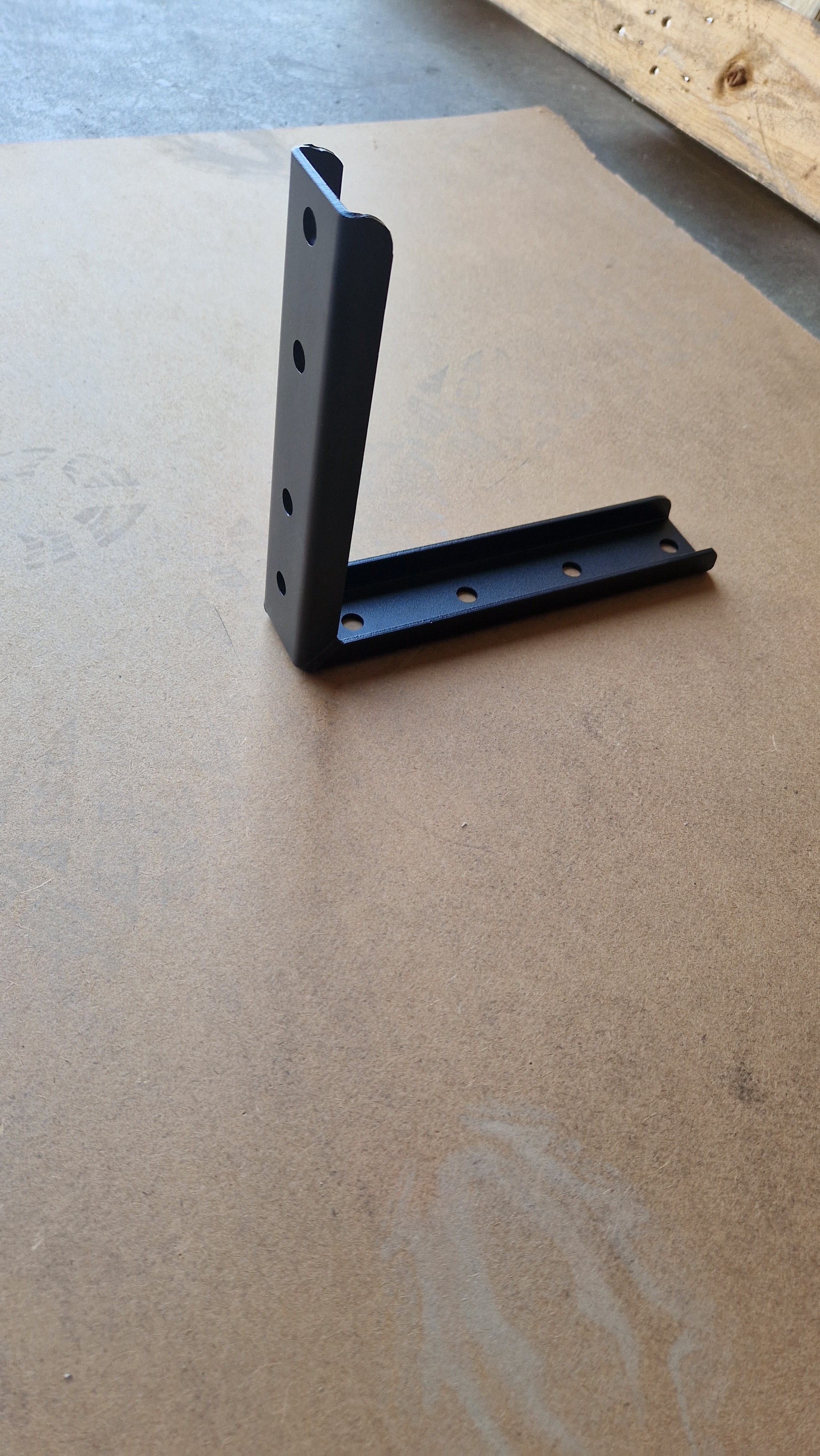 ÉQUERRE SUPPORT AUVENT HD BLACK