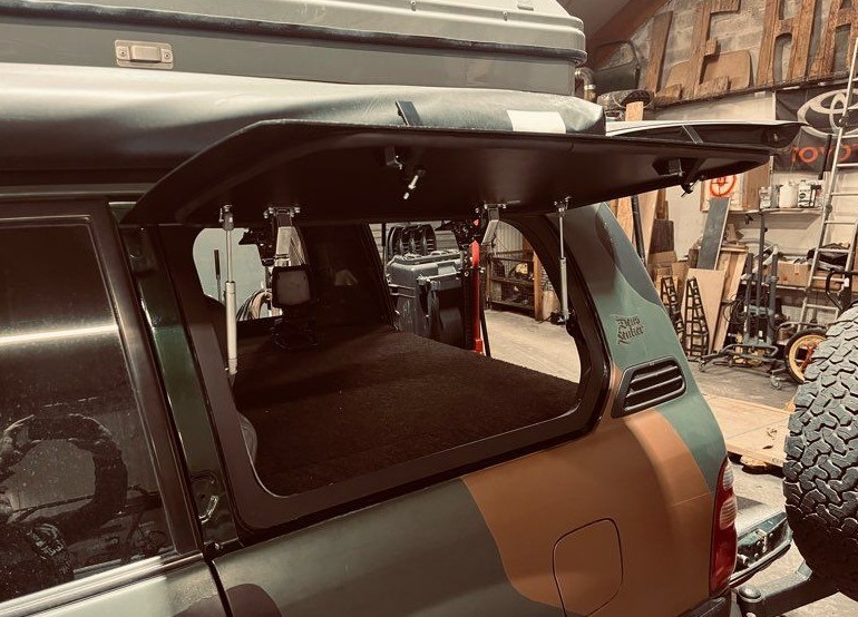 Fenêtre Gullwing aluminium gauche HDJ100