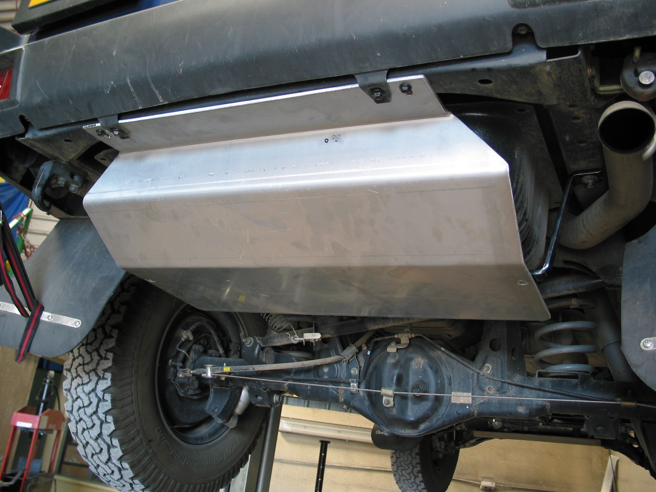 Ski de protection de réservoir en aluminium de 6mm pour Toyota KZJ95 KDJ95 N4